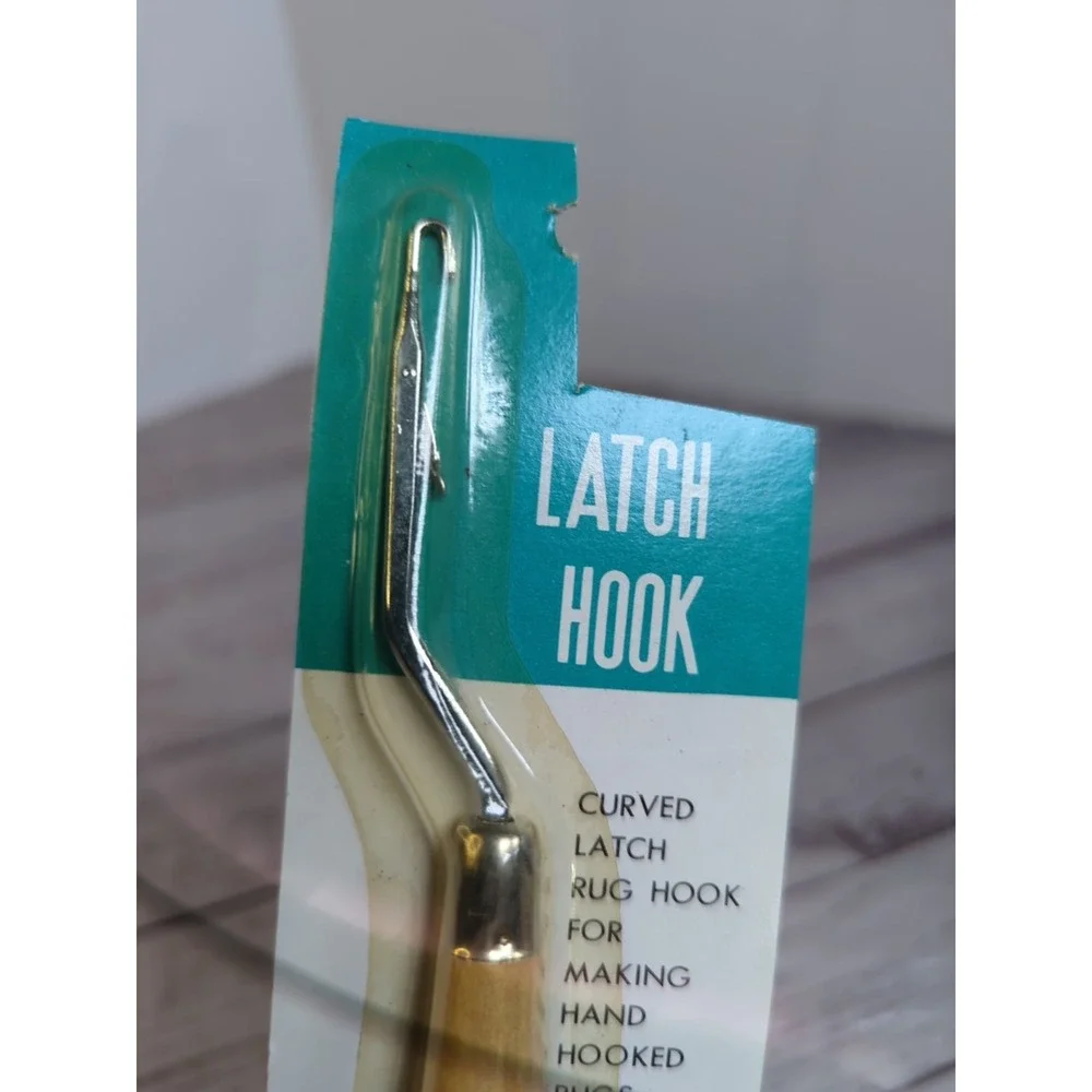 Vintage Kmart Curved Latch Rug Hook Wooden Handle In Original Package, Taiwan